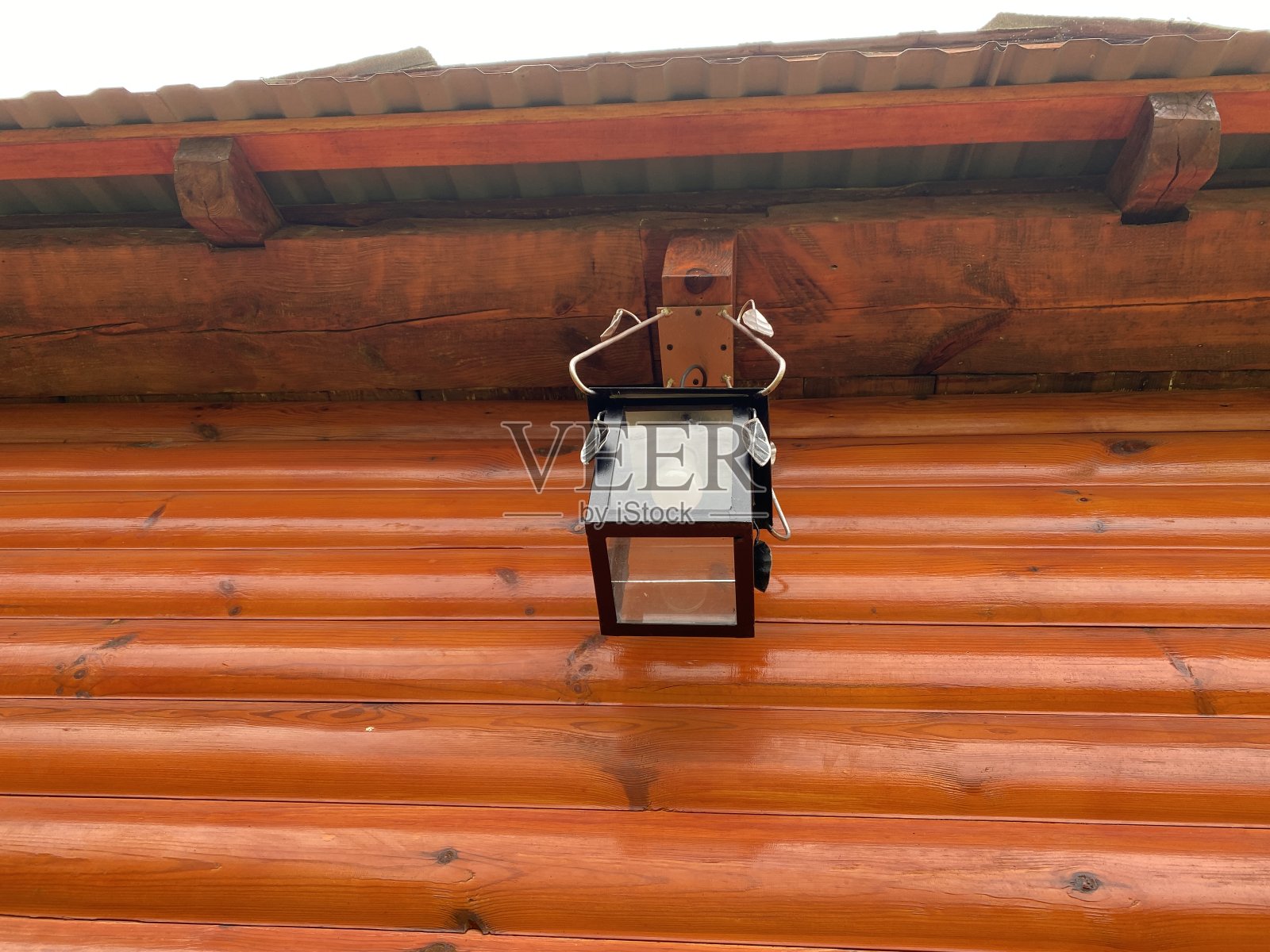 橙色的房子壁板很漂亮照片摄影图片