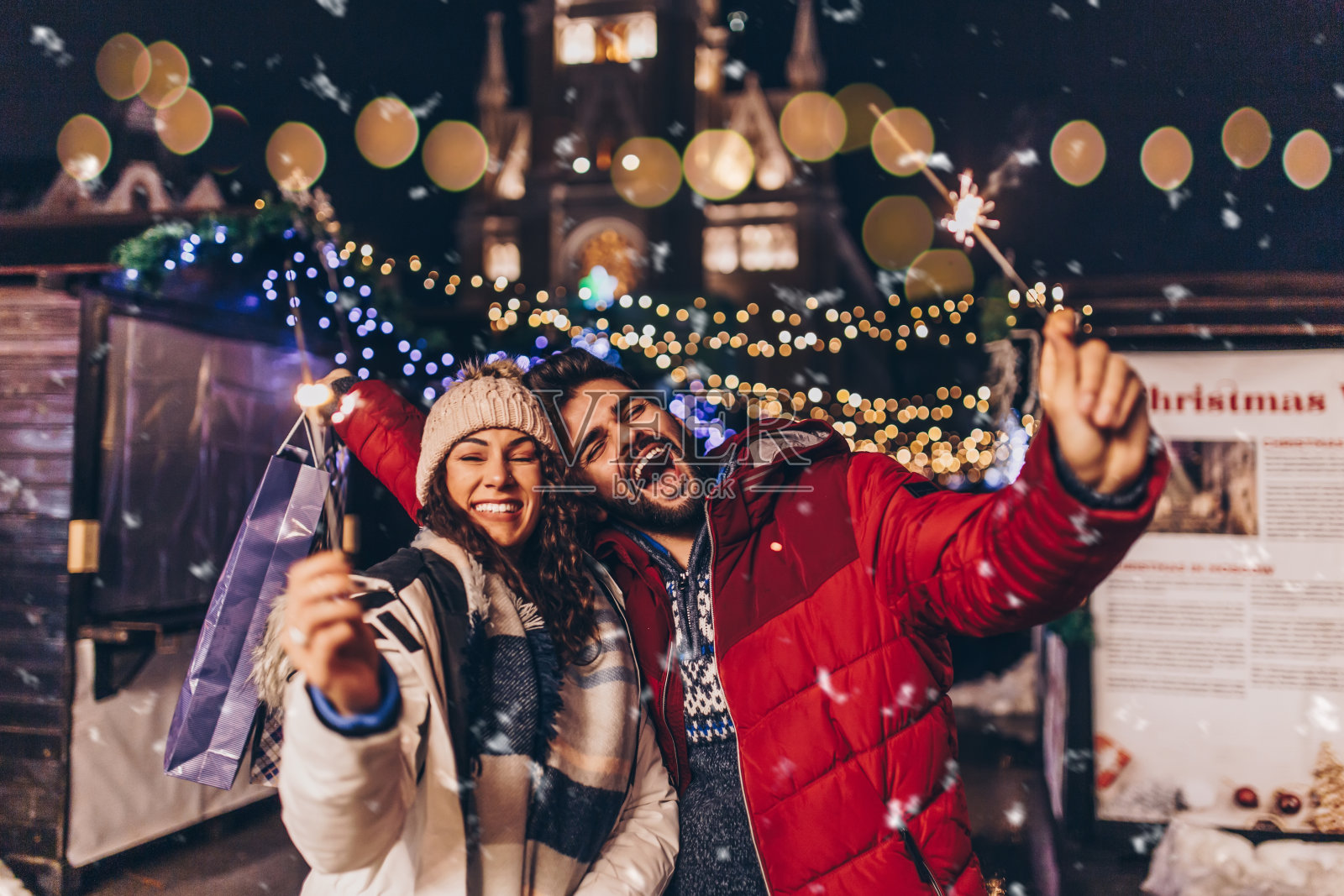 除夕夫妇照片摄影图片
