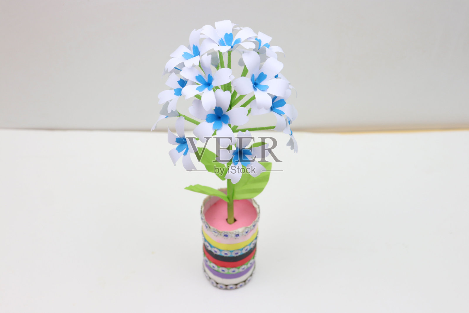 美丽的花瓶-纸工艺-花盆-盆栽植物照片摄影图片