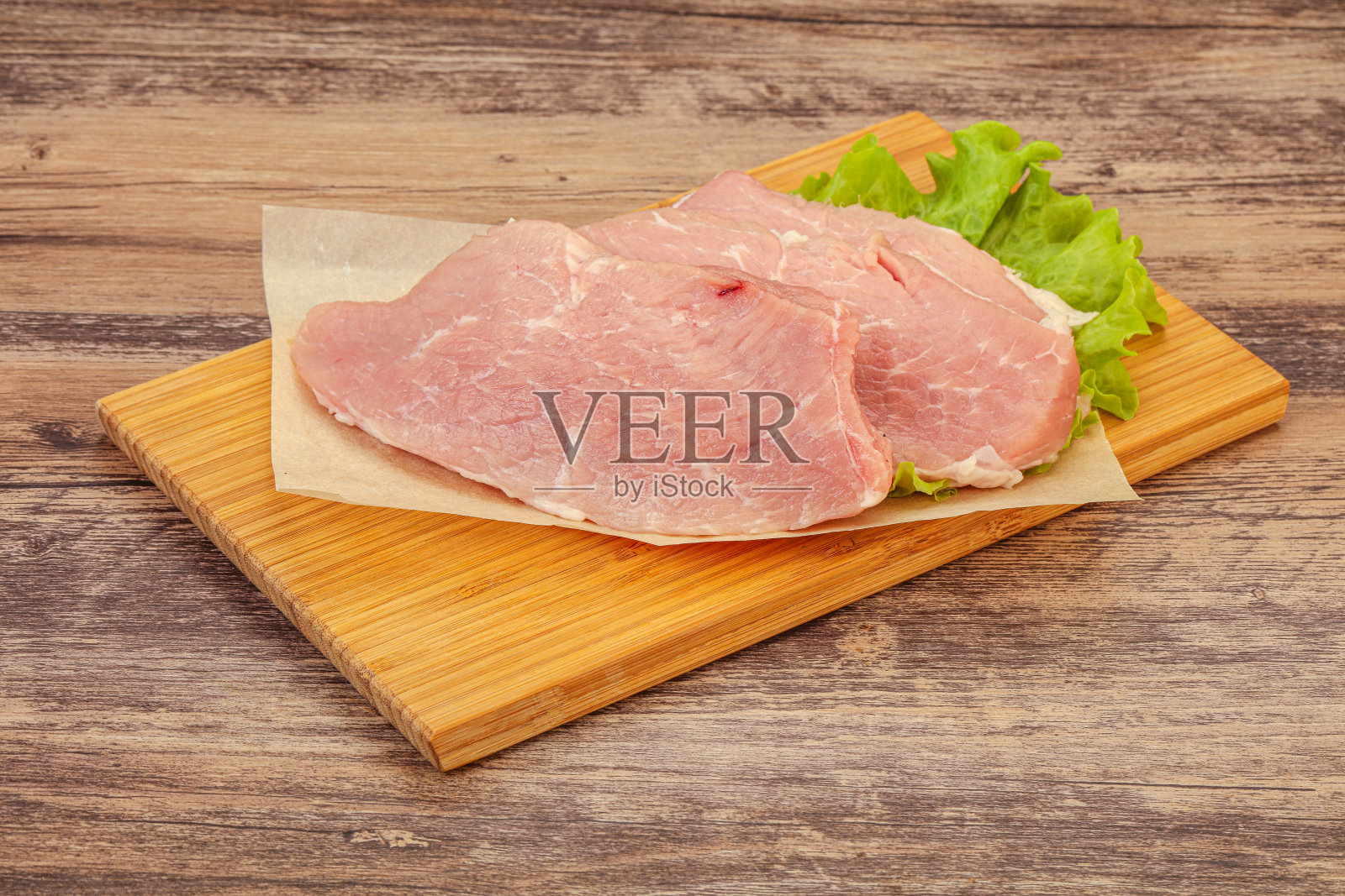 烹饪用的生猪肉排照片摄影图片