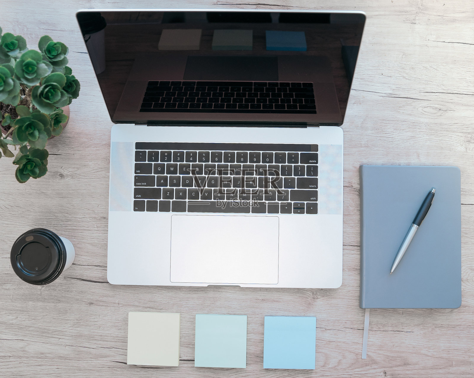 关闭了。商务人士的工作场所照片摄影图片