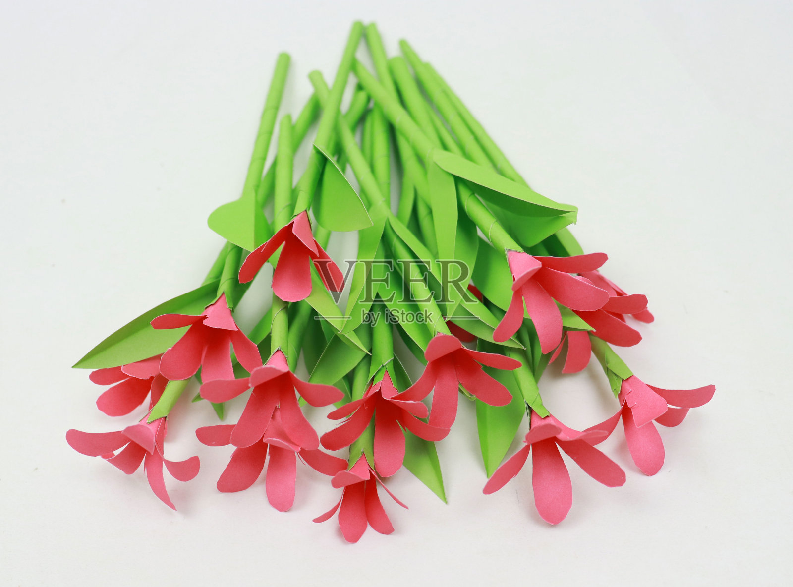 一束花-纸工艺品-粉红色花照片摄影图片