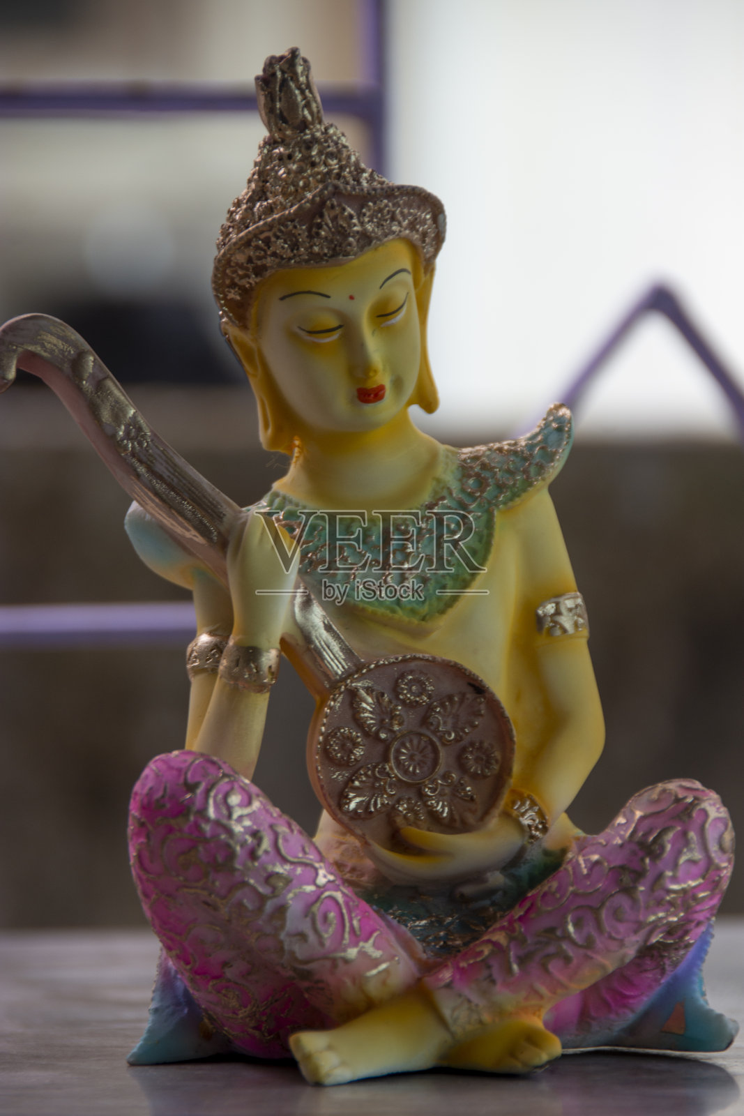 尼泊尔人制作的音乐家佛像照片摄影图片