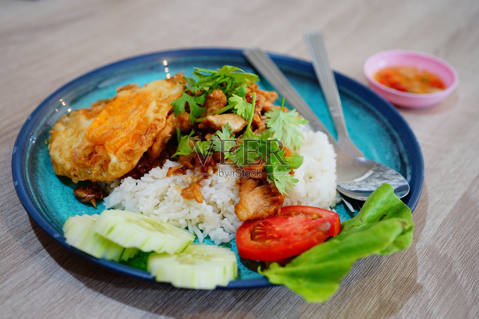 蒜蓉猪肉饭照片摄影图片
