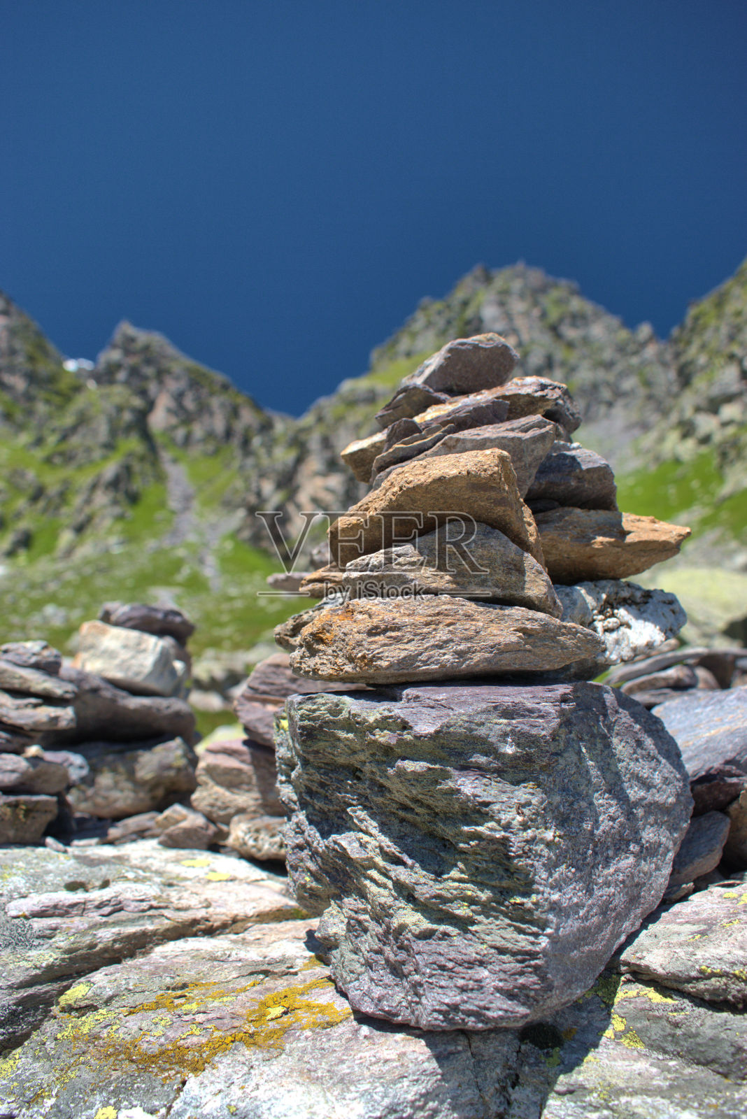 瑞士皮索尔山的石像(7.8.2020照片摄影图片