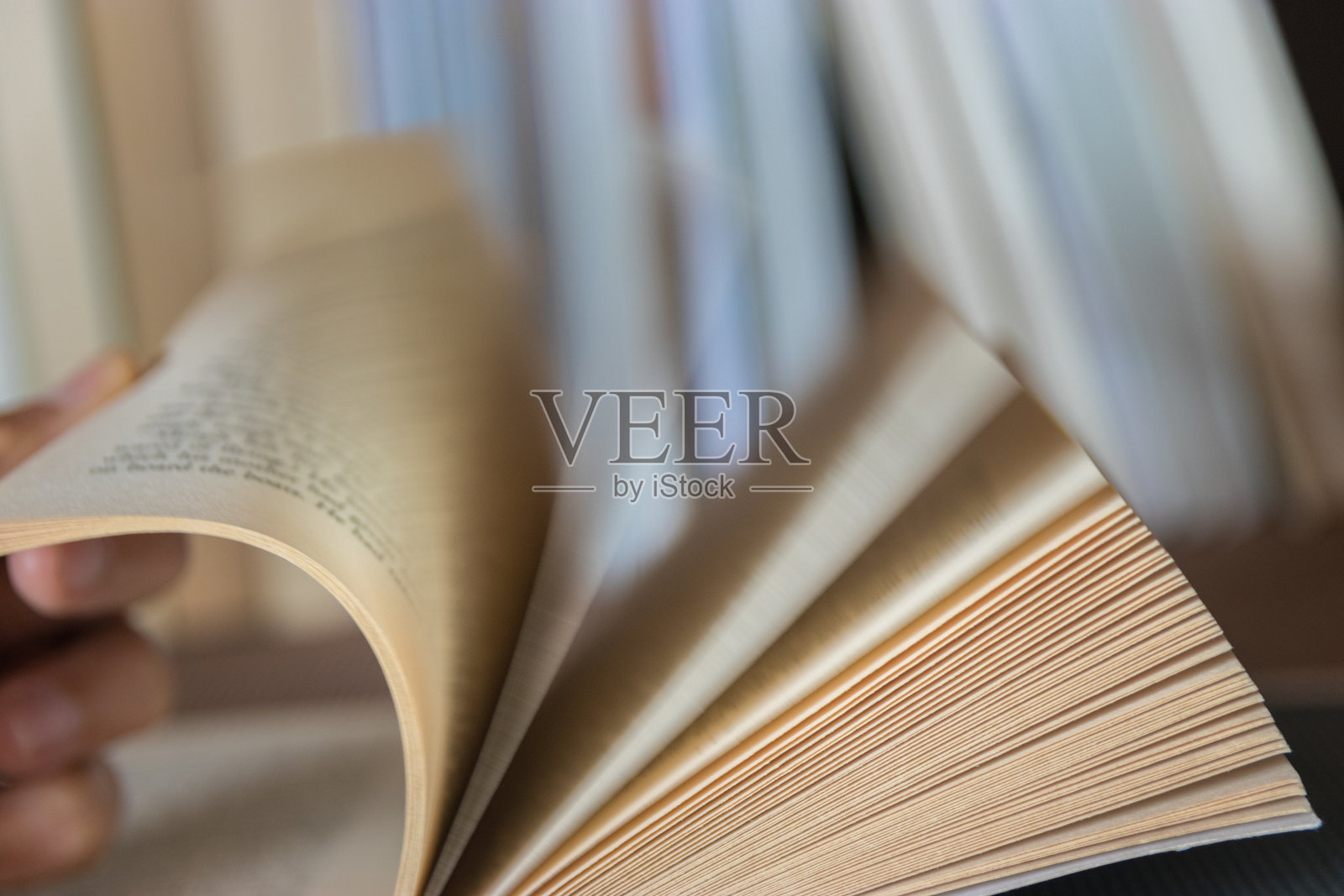 翻书照片摄影图片