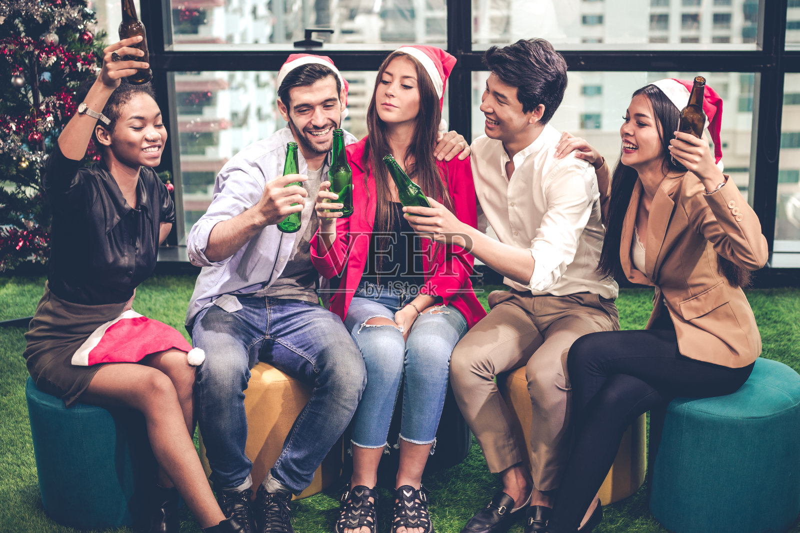 集团公司员工庆祝会。照片摄影图片