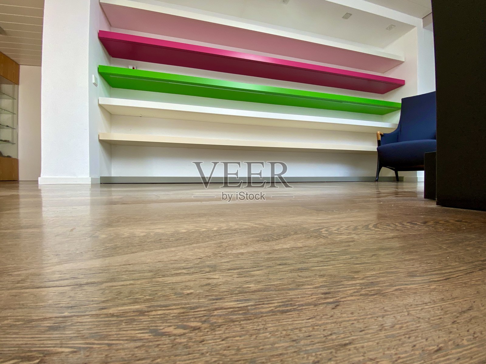 彩色的空书架照片摄影图片