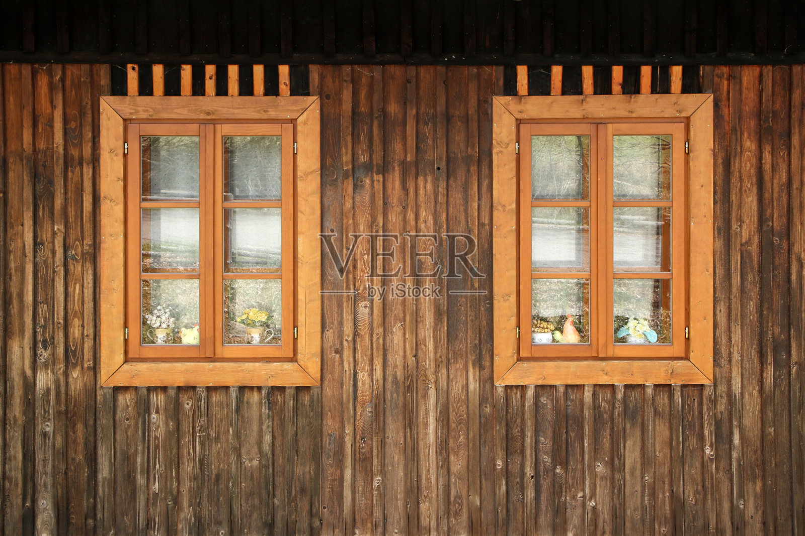 这是木屋表面木板的细节照片摄影图片
