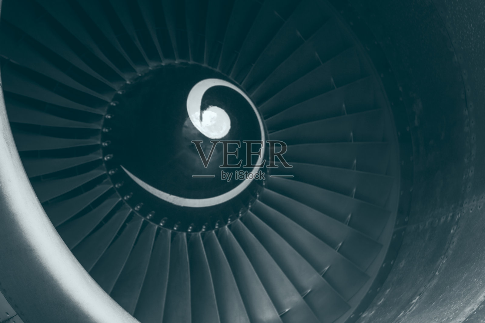 涡扇飞机喷气发动机的涡轮照片摄影图片