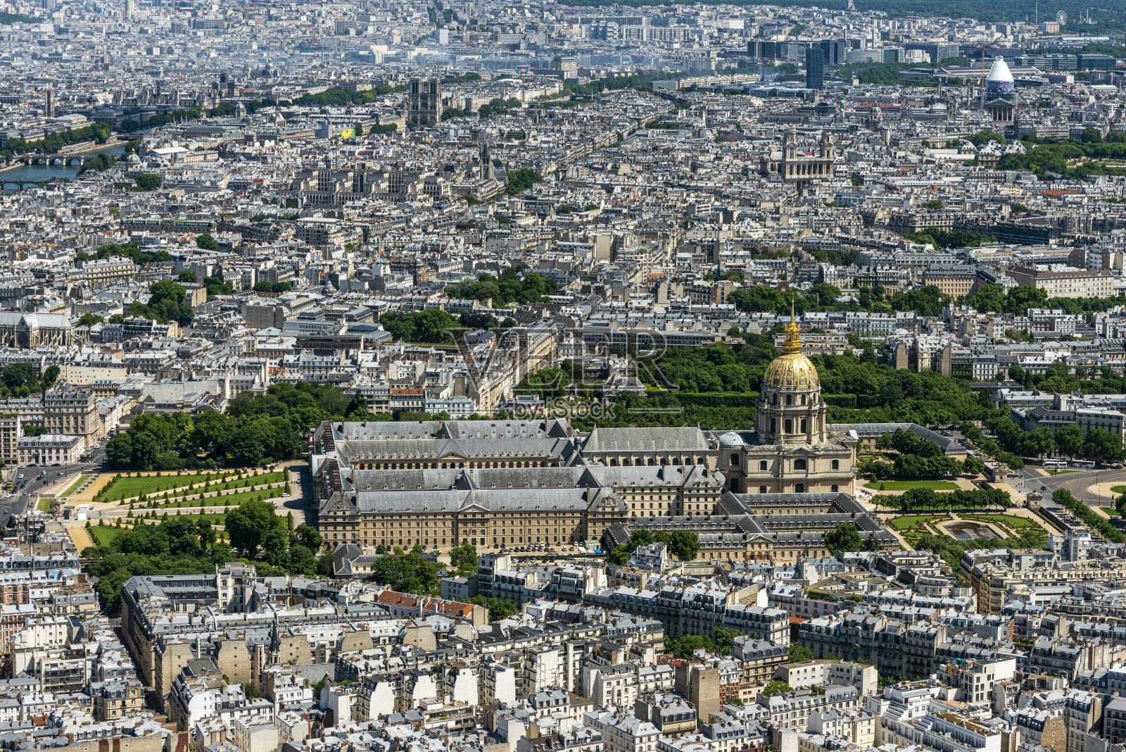 从蒙帕纳斯山鸟瞰荣军院酒店照片摄影图片