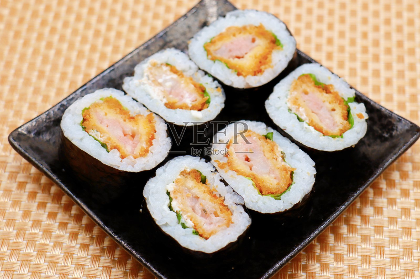 虾肉卷照片摄影图片