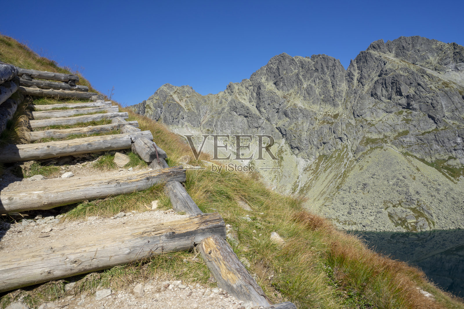 斯洛伐克的山间小道。Tatras高。Koprovsky高峰。照片摄影图片