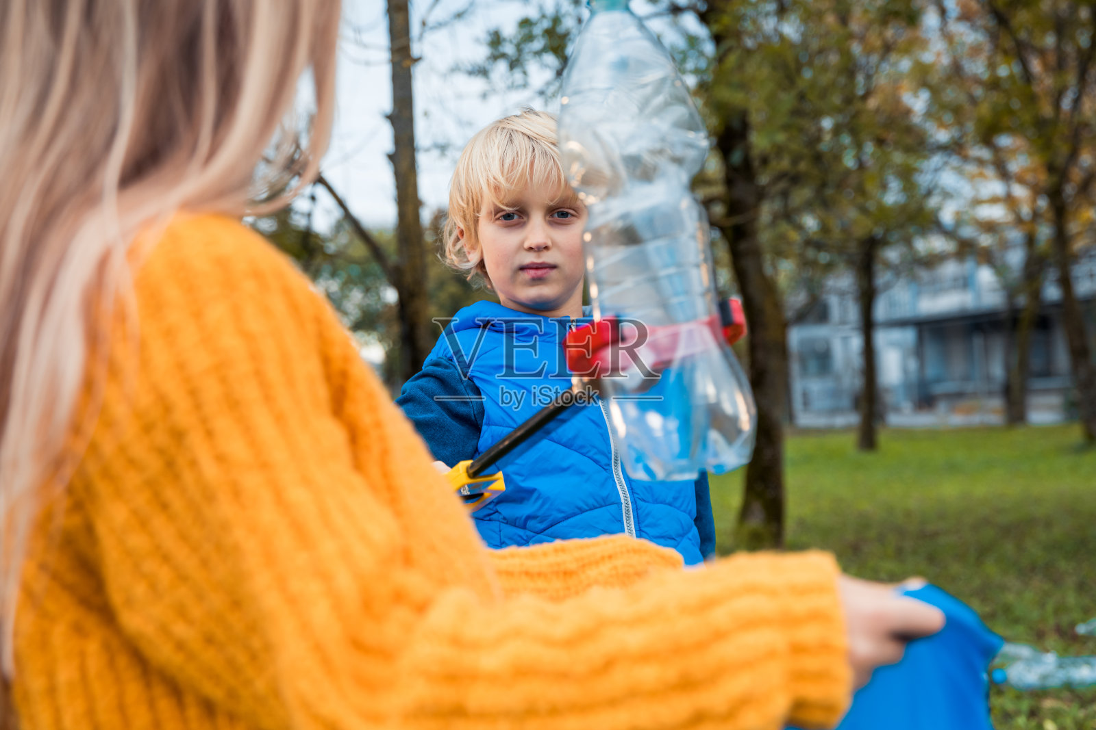 塑料污染照片摄影图片