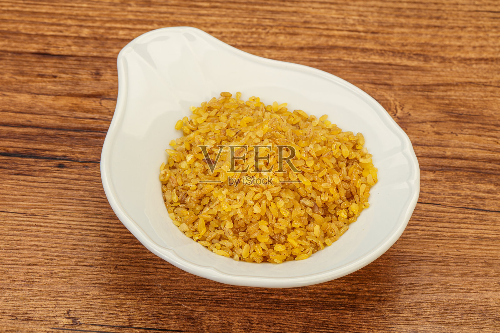 素食美食——干碾碎的烹饪照片摄影图片