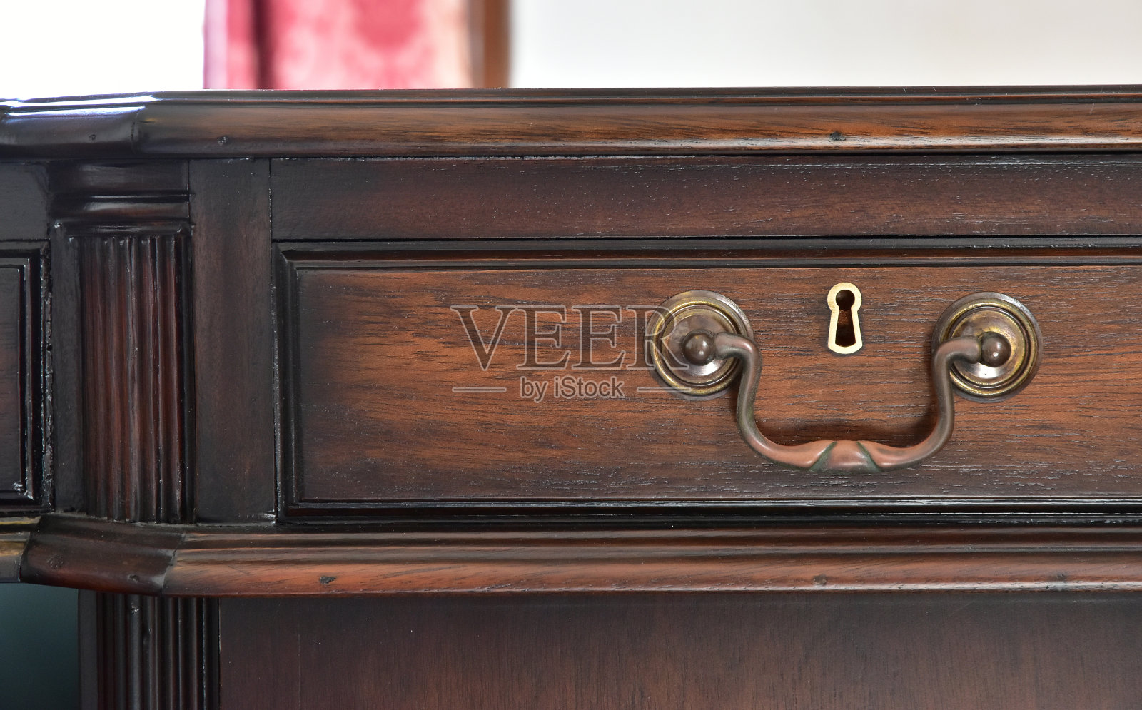 木制的桌子照片摄影图片