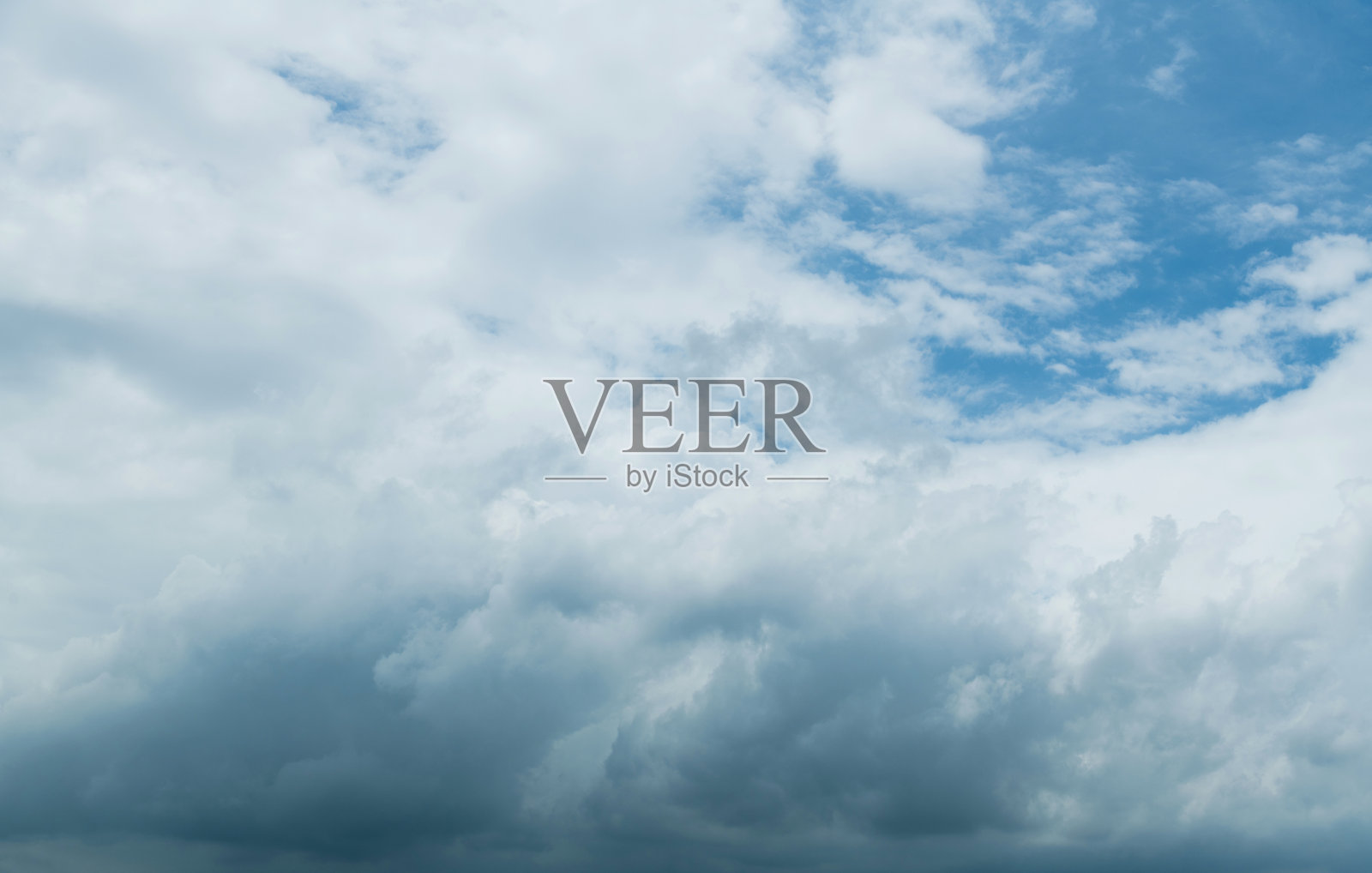 天空中巨大的积云照片摄影图片