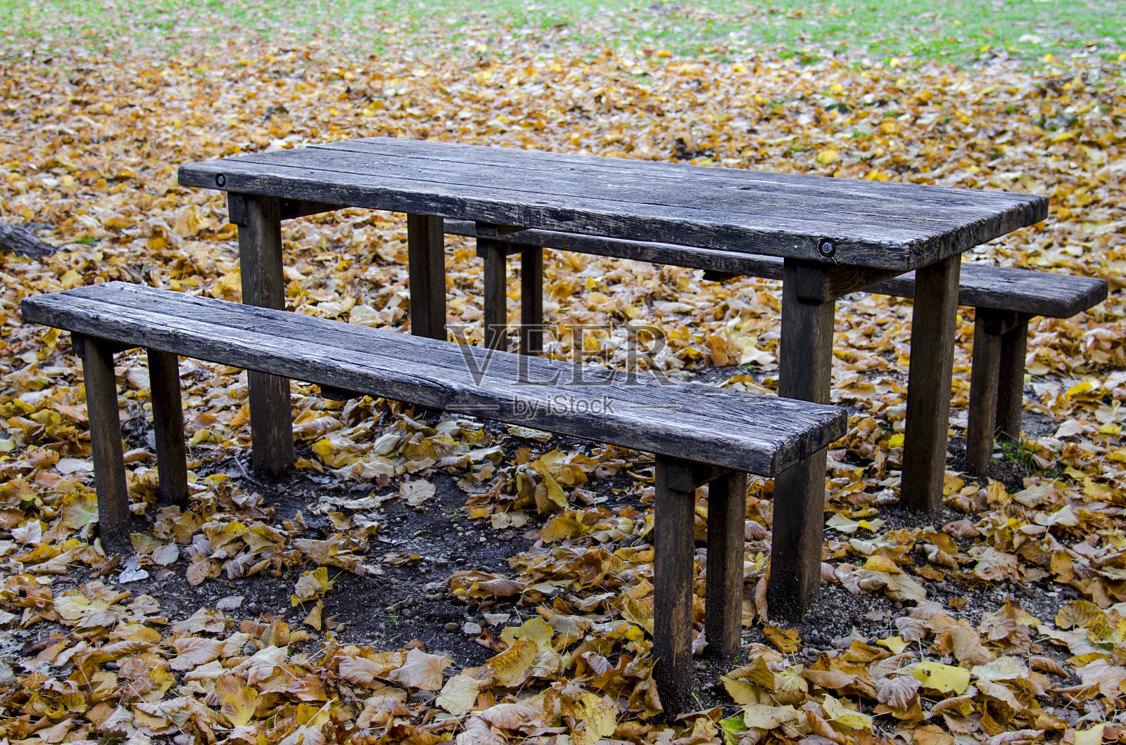 板凳和表照片摄影图片