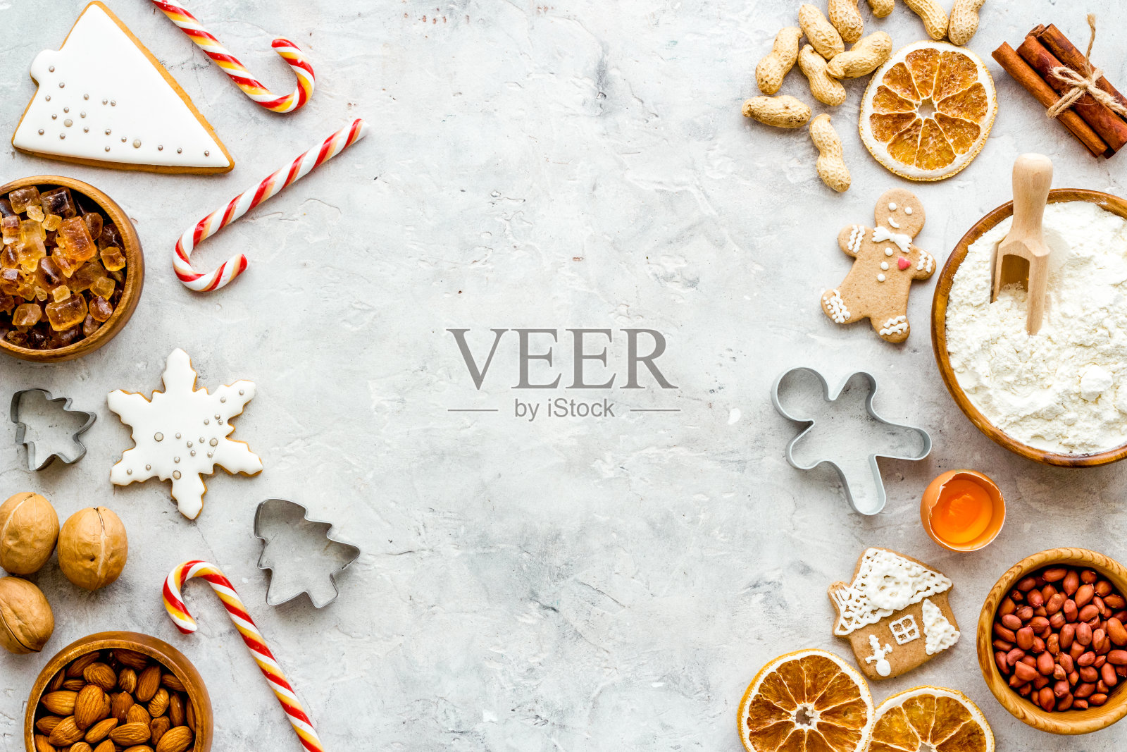 圣诞烹饪食物架-姜饼曲奇，俯视图照片摄影图片