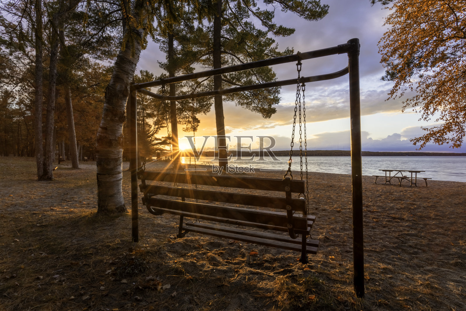 希金斯湖南州立公园摇摆日落照片摄影图片