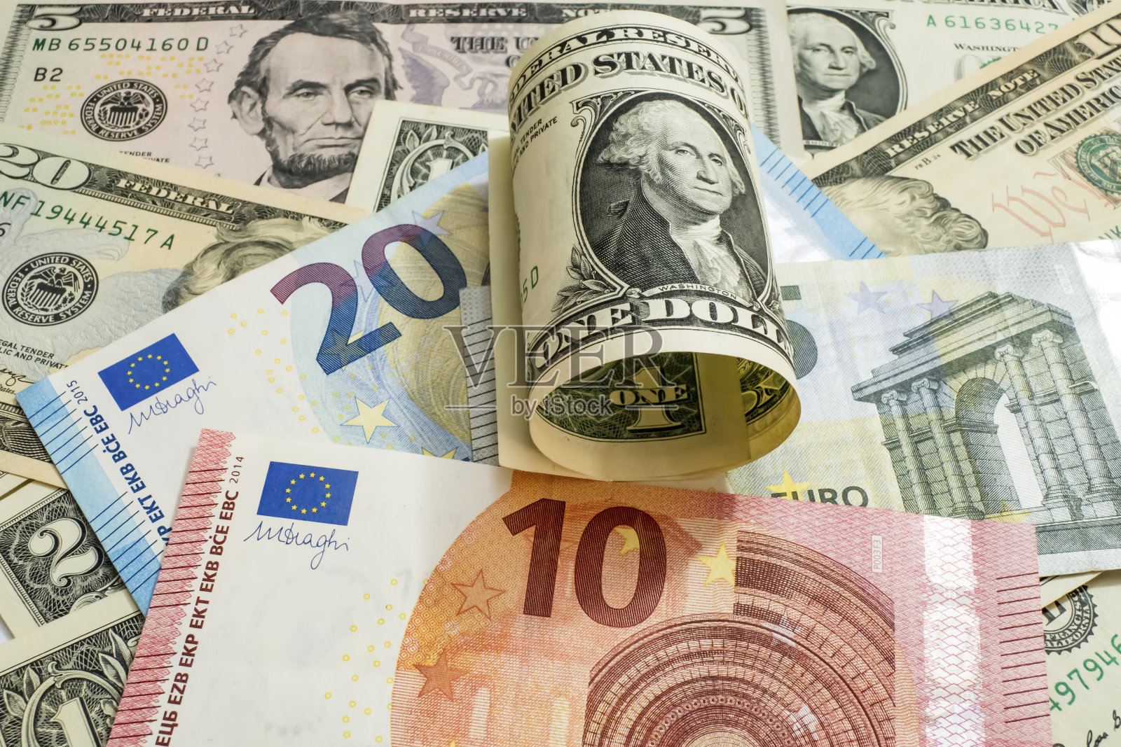 美元和欧元钞票照片摄影图片