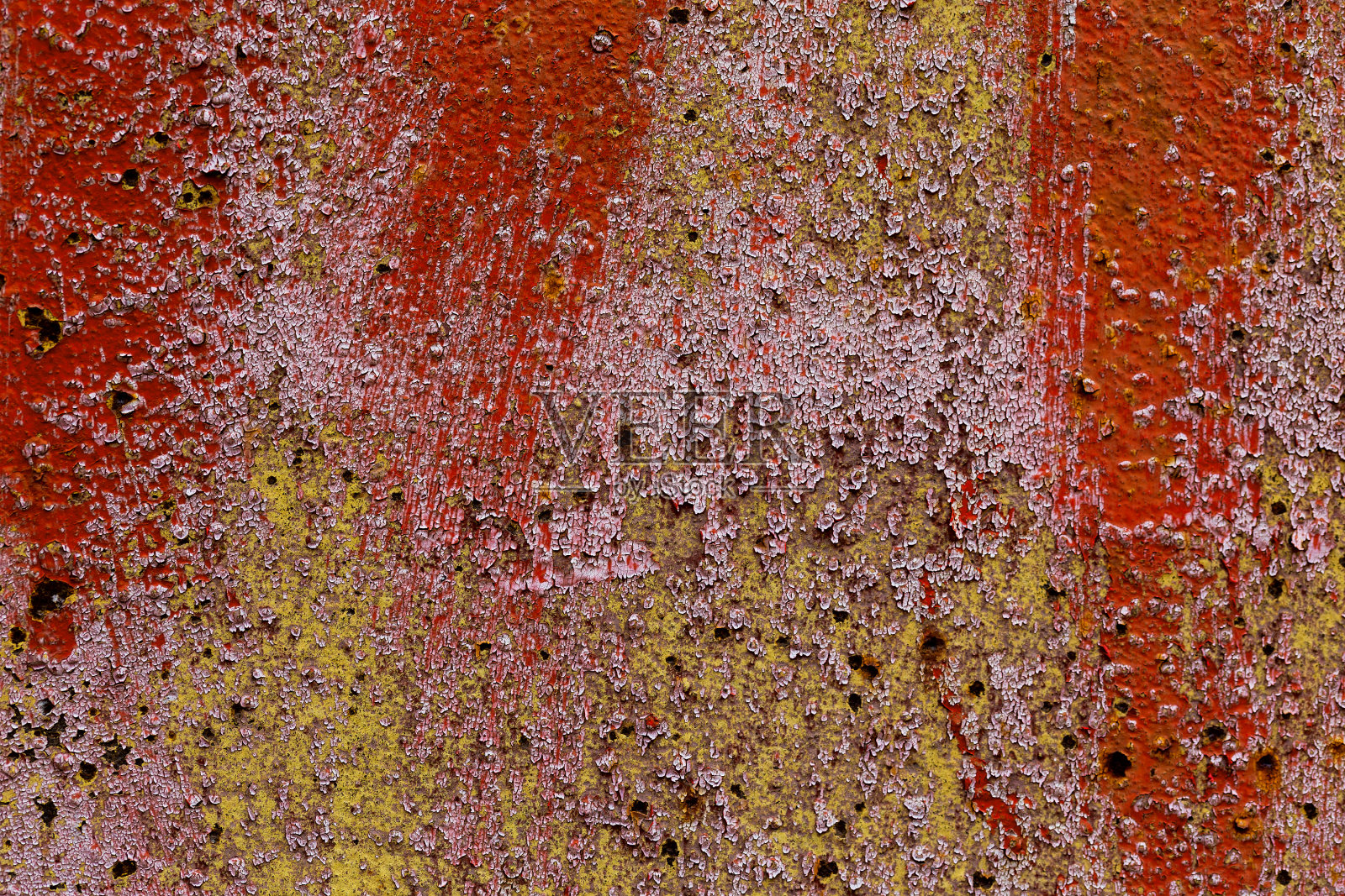 有旧漆和地衣的铁板照片摄影图片