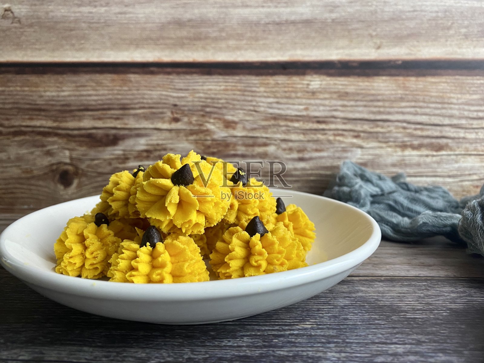 大丽花饼干照片摄影图片