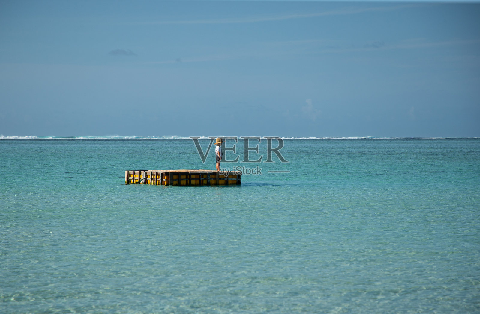 童年热带沉思照片摄影图片