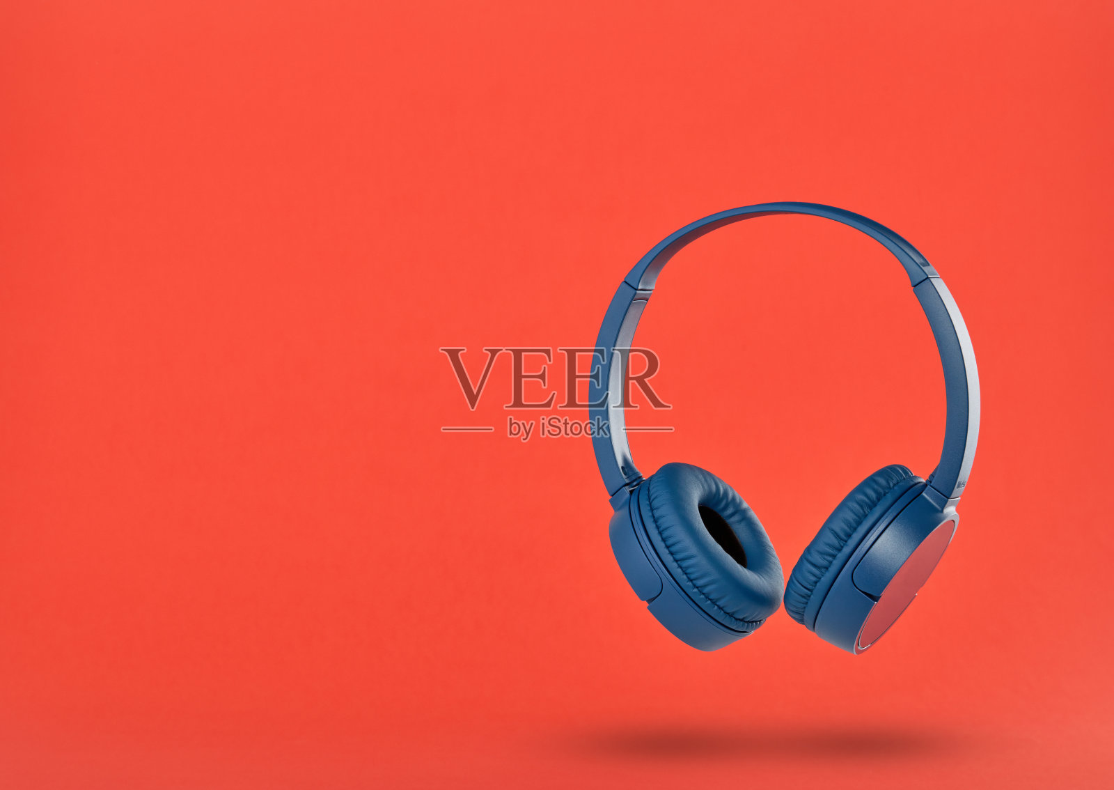 蓝色的无线耳机照片摄影图片