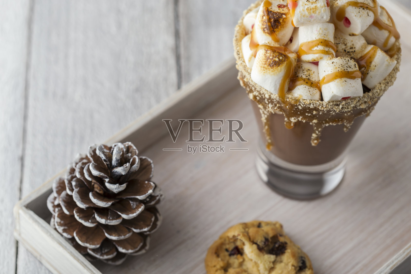 热巧克力作为传统的冬季饮料照片摄影图片