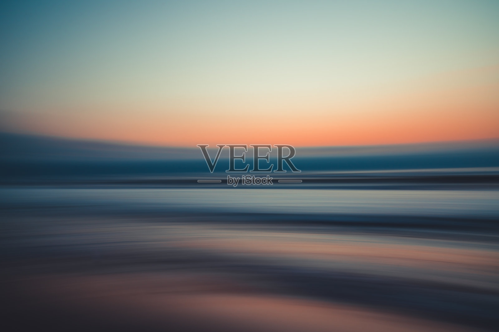 海面上的日落，抽象的海景背景，线条艺术，柔和的模糊，水面照片摄影图片