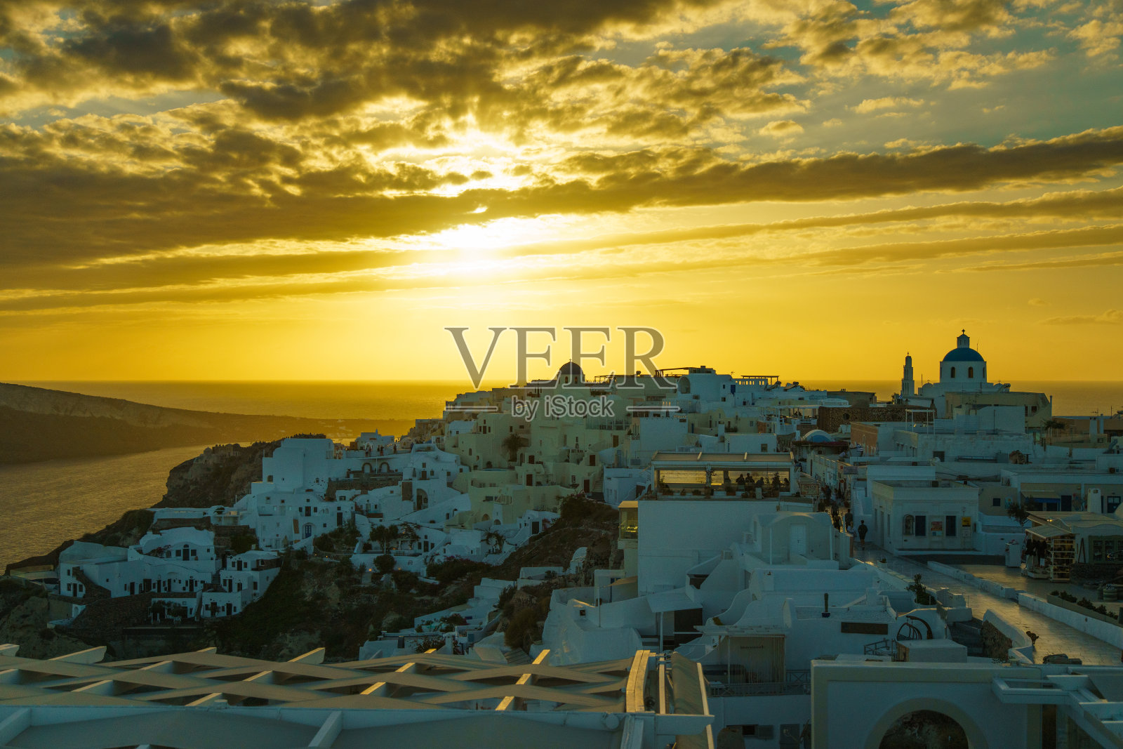 希腊圣托里尼岛的伊亚村照片摄影图片