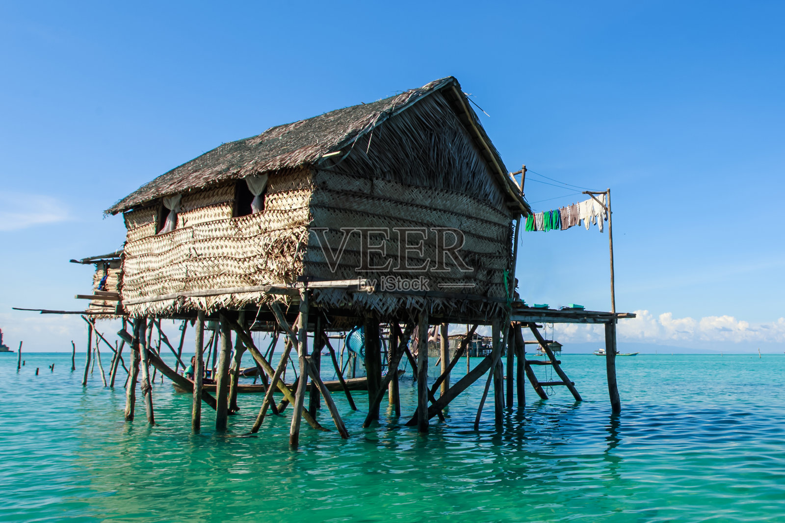 美丽的风景观赏婆罗洲海吉普赛水村照片摄影图片