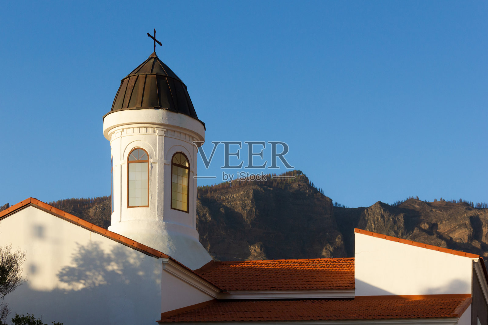 Tejeda教堂塔上的阳光照片摄影图片