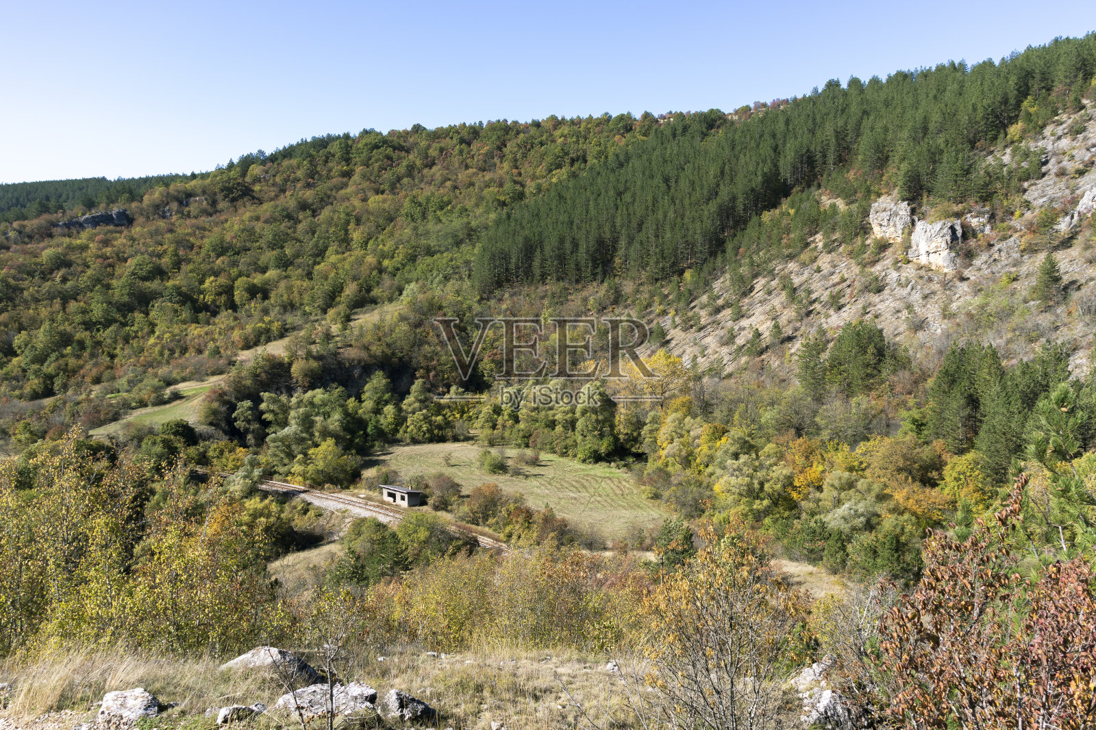 中世纪的Razboishte修道院，保加利亚照片摄影图片