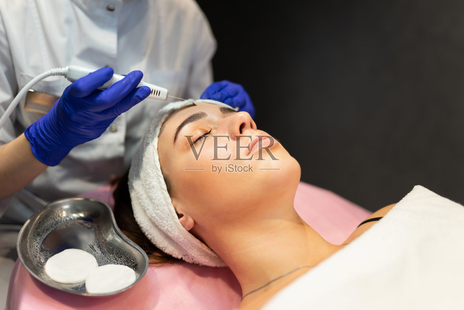 超声波洁面程序照片摄影图片