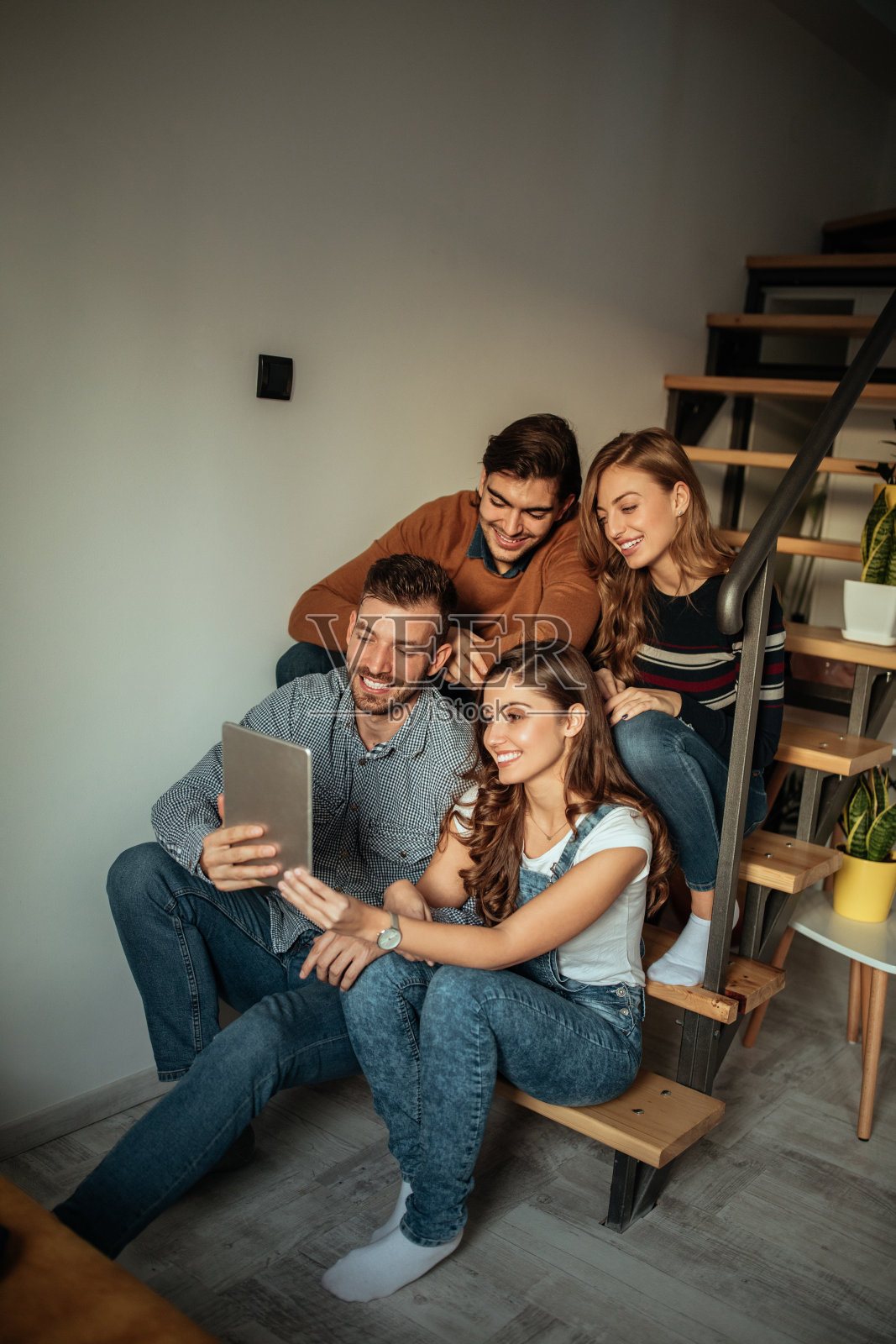 捕捉美好的友谊瞬间照片摄影图片