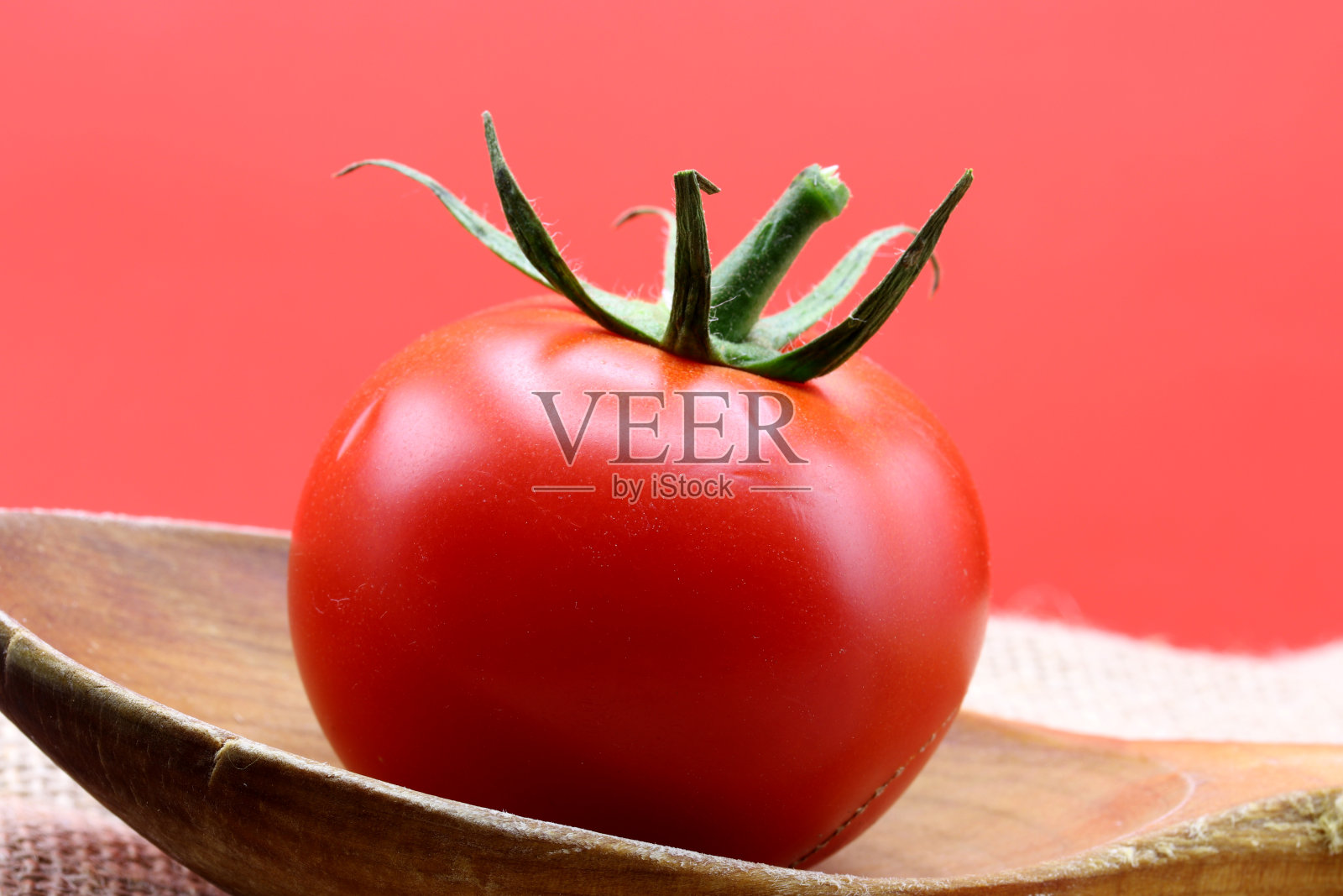 有机和新鲜的红番茄照片摄影图片