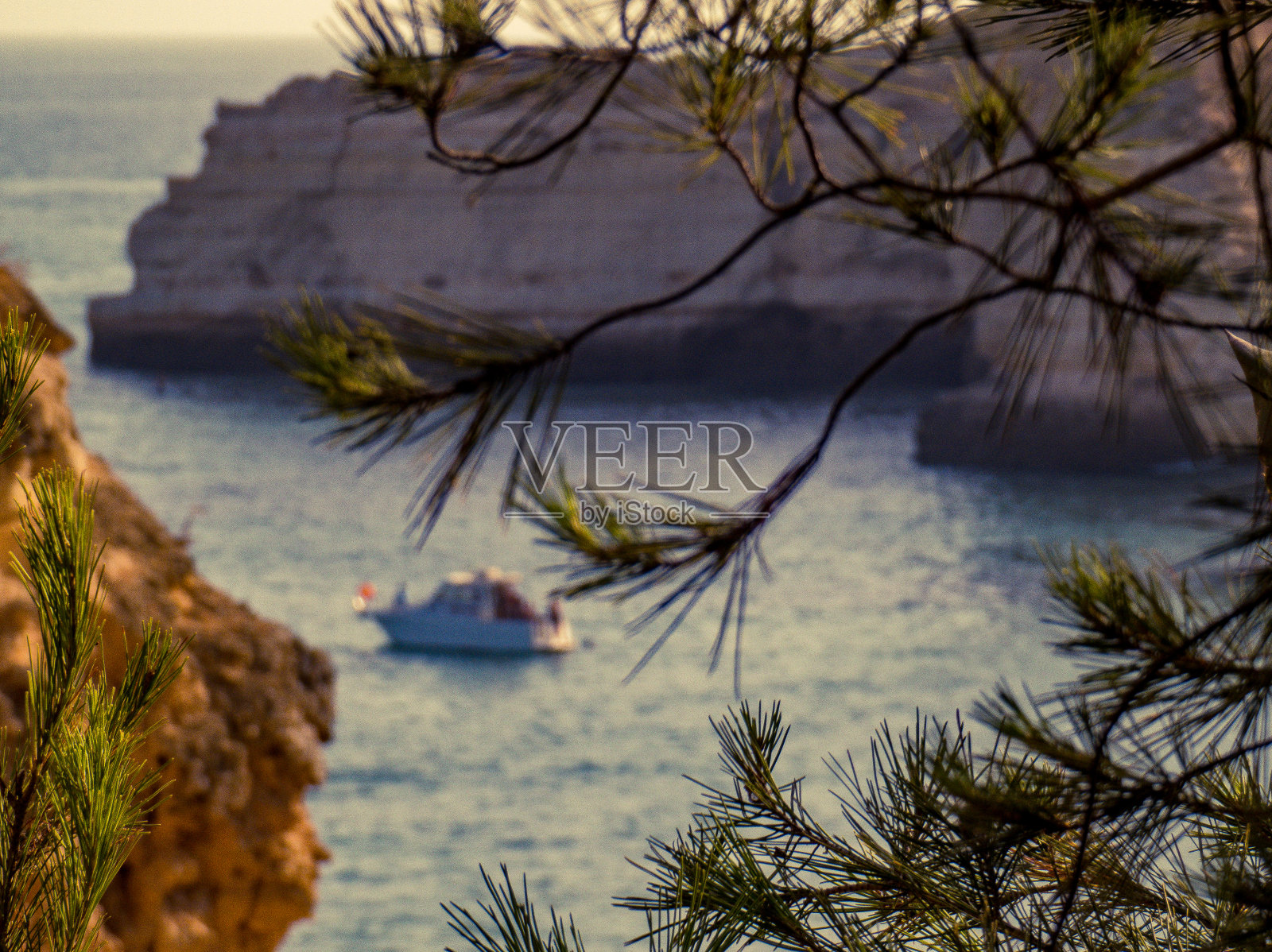 海上帆船对天特写照片摄影图片