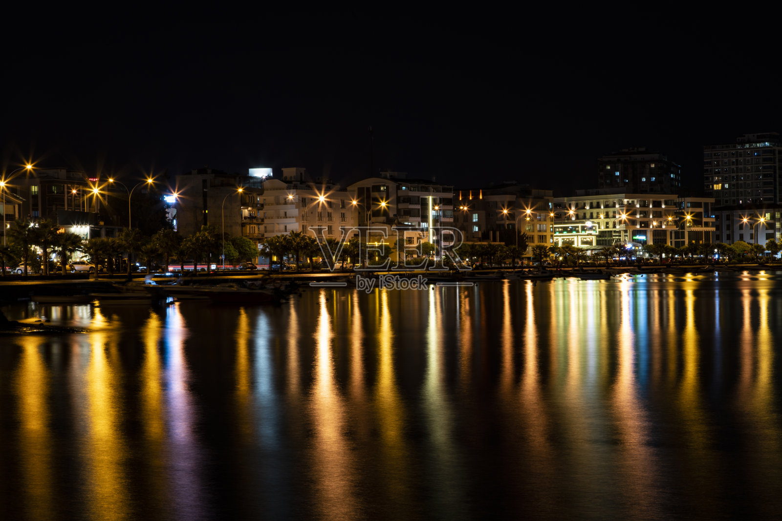 晚上Atakum。萨姆松,土耳其。照片摄影图片