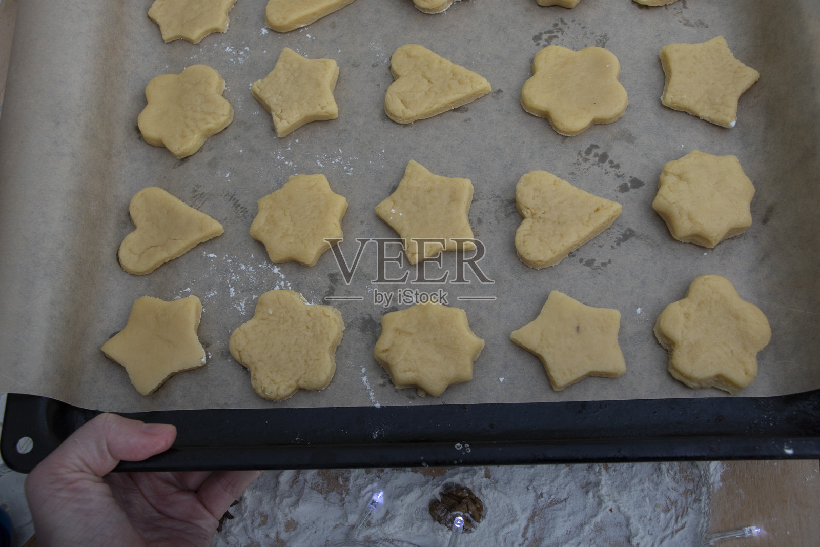 背景材料为圣诞烘焙。照片摄影图片