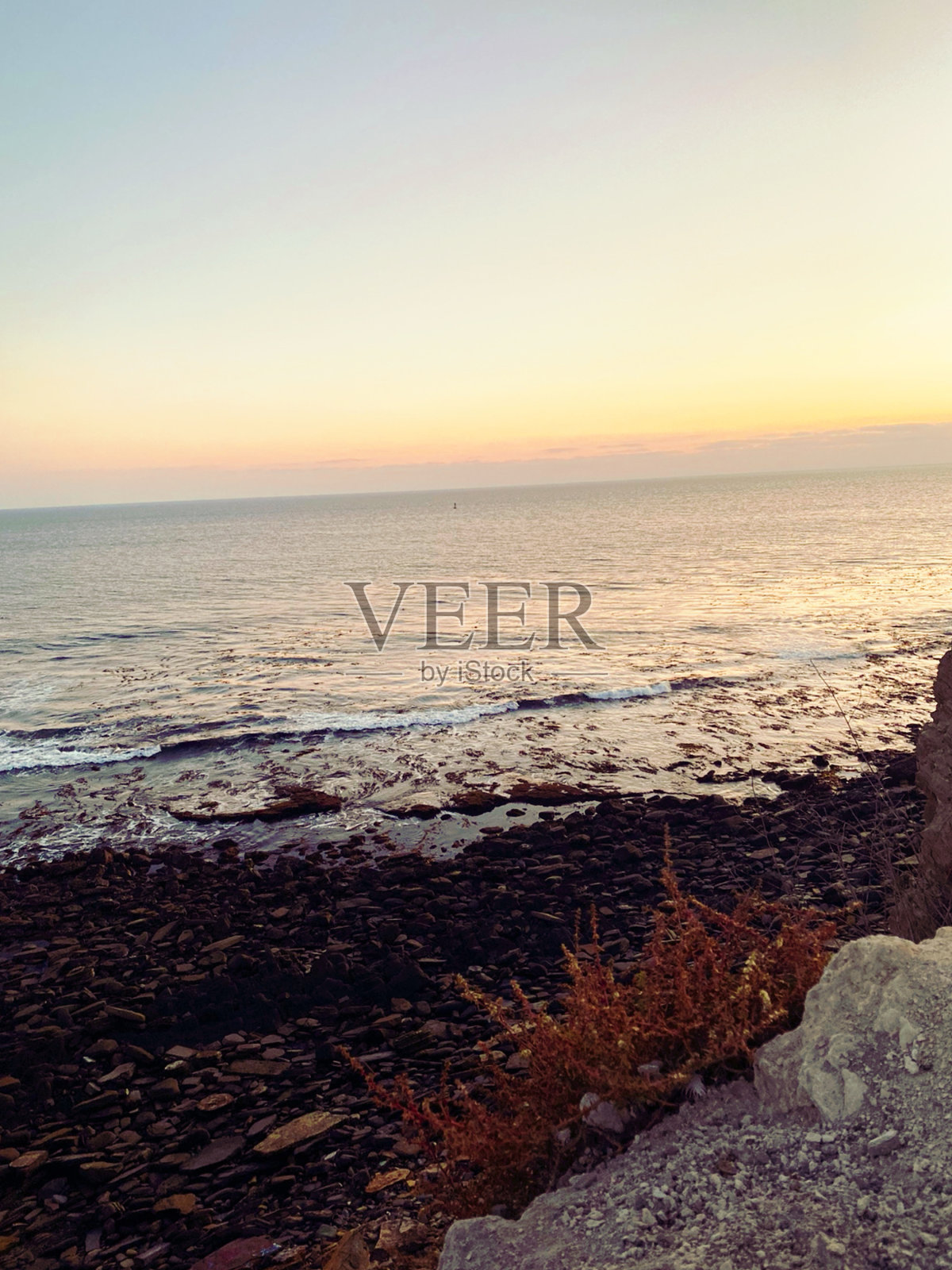 沿海日落照片摄影图片