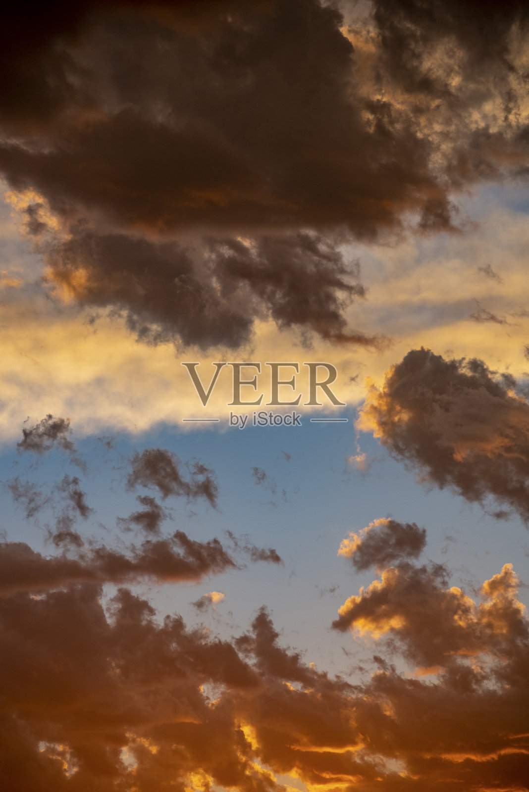 昆士兰布里斯班上空乌云密布。照片摄影图片