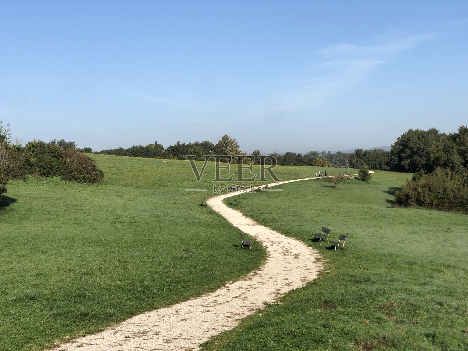 在意大利罗马的一个公园里散步照片摄影图片