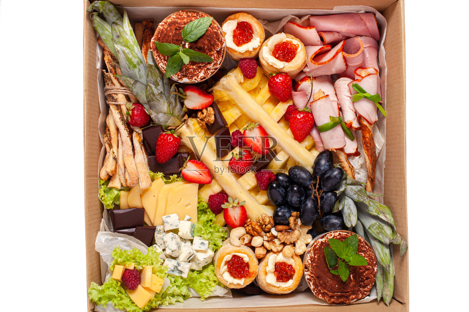 健康的食物。不含天然有机低碳水化合物。正确的饮食理念，健身营养外卖的盒子，餐具和包装，俯视图，平铺食品为节日送照片摄影图片