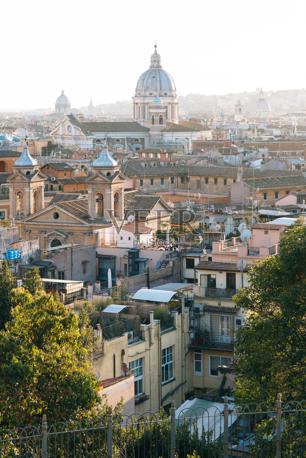 从意大利罗马的Viale del Belvedere俯瞰照片摄影图片