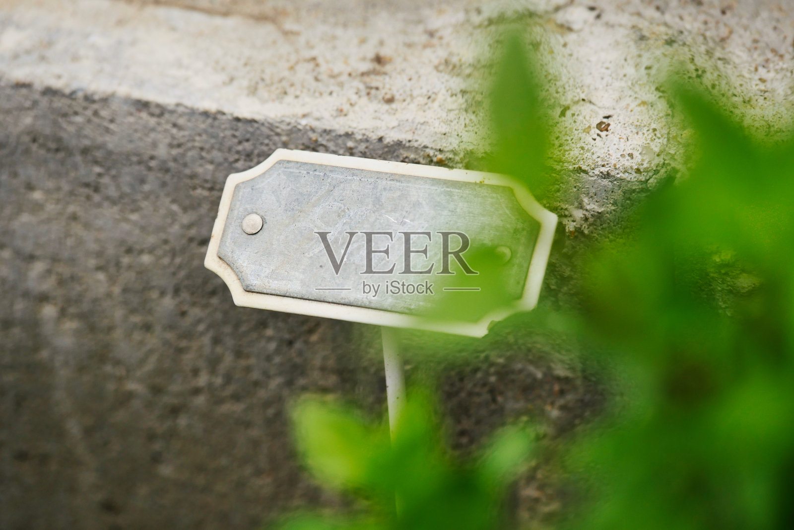 户外金属牌匾照片摄影图片