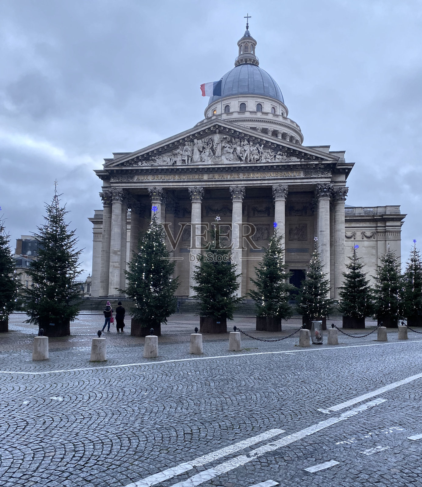 巴黎的节日彩灯照片摄影图片