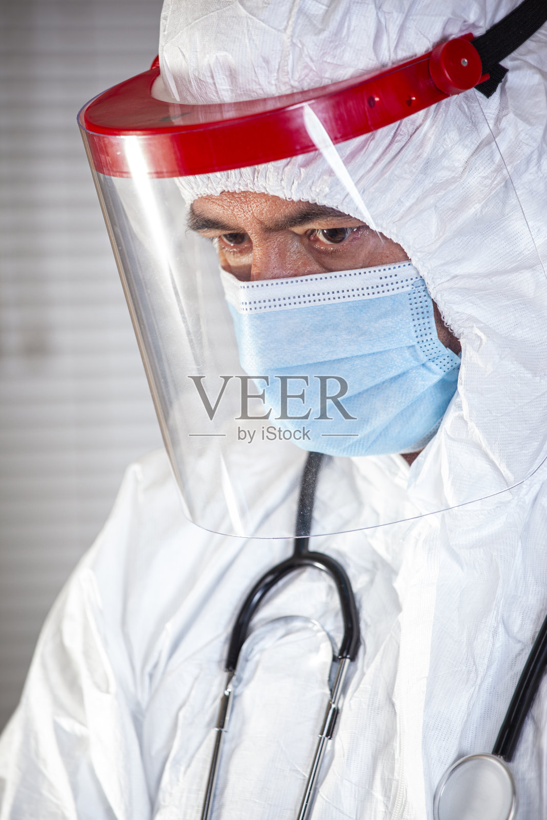 冠状病毒医院的医生正在为工作做准备照片摄影图片