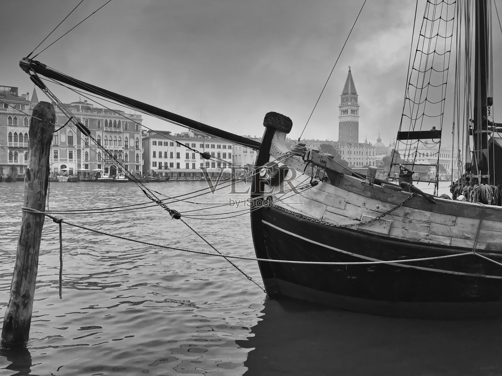 威尼斯有雾的早晨照片摄影图片